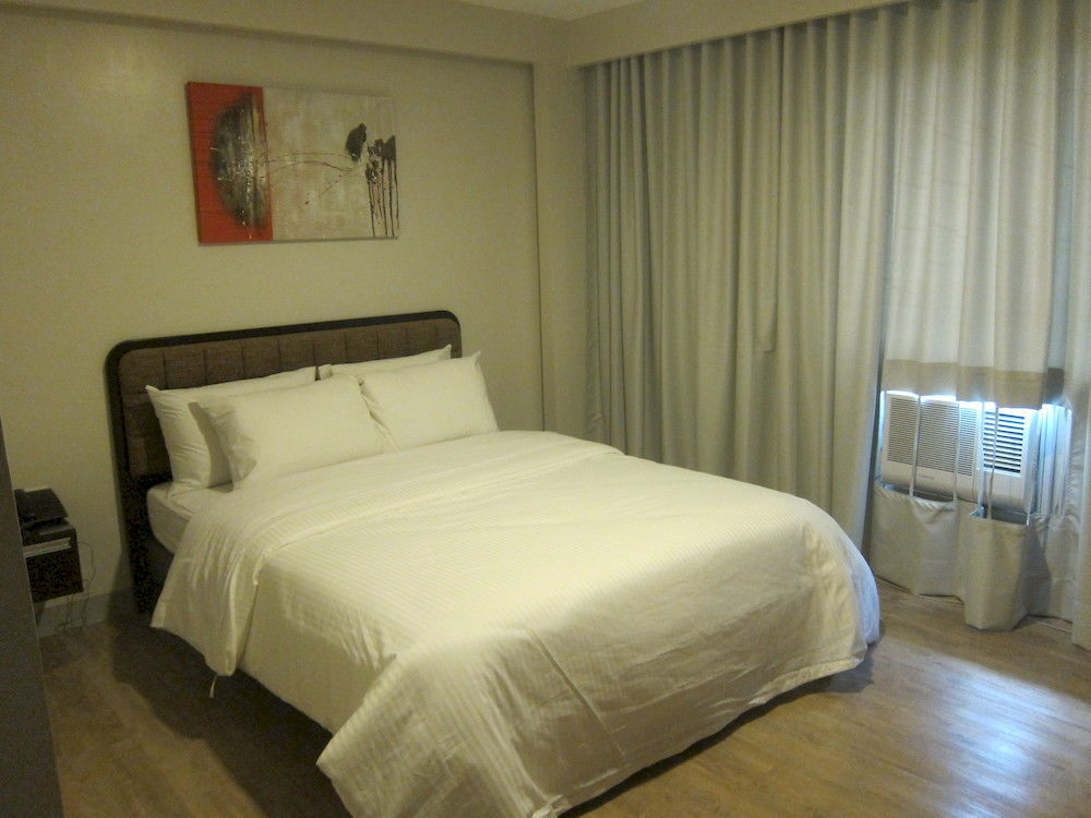 เดอะ ชาร์เตอร์ เฮาส์ Hotel Makati City ภายนอก รูปภาพ