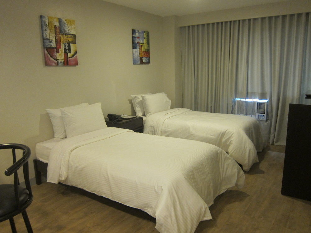 เดอะ ชาร์เตอร์ เฮาส์ Hotel Makati City ภายนอก รูปภาพ