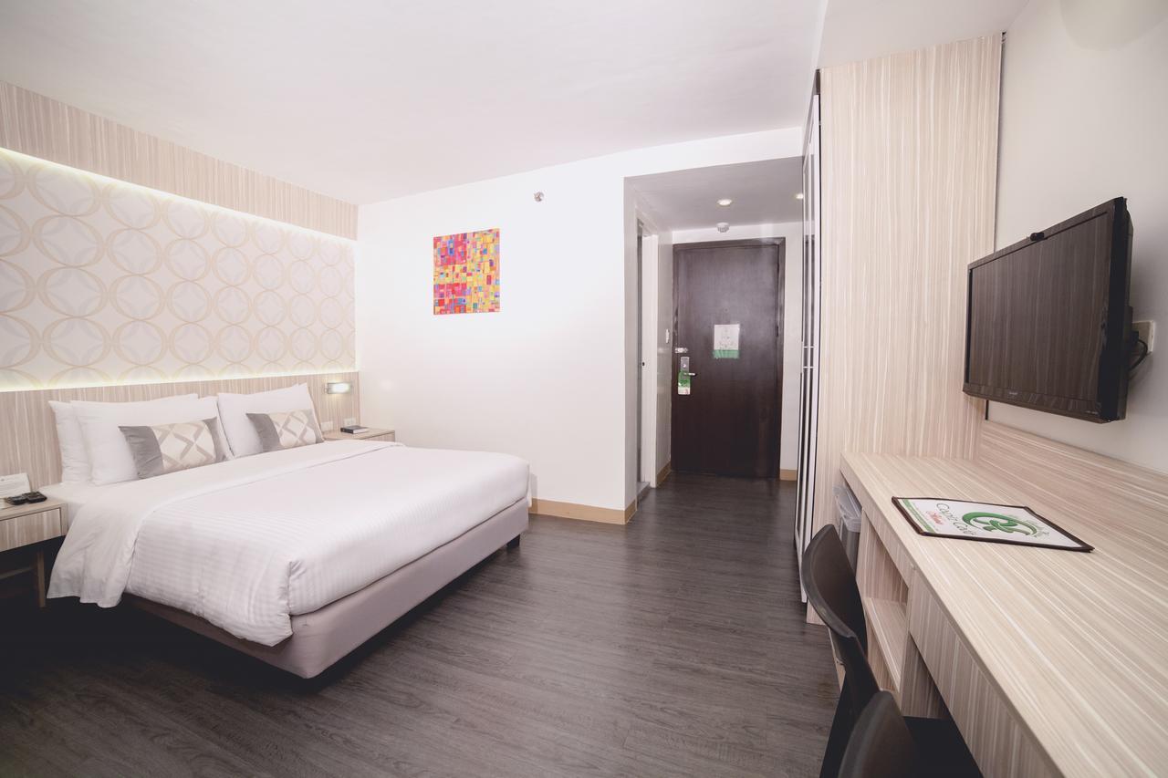 เดอะ ชาร์เตอร์ เฮาส์ Hotel Makati City ภายนอก รูปภาพ